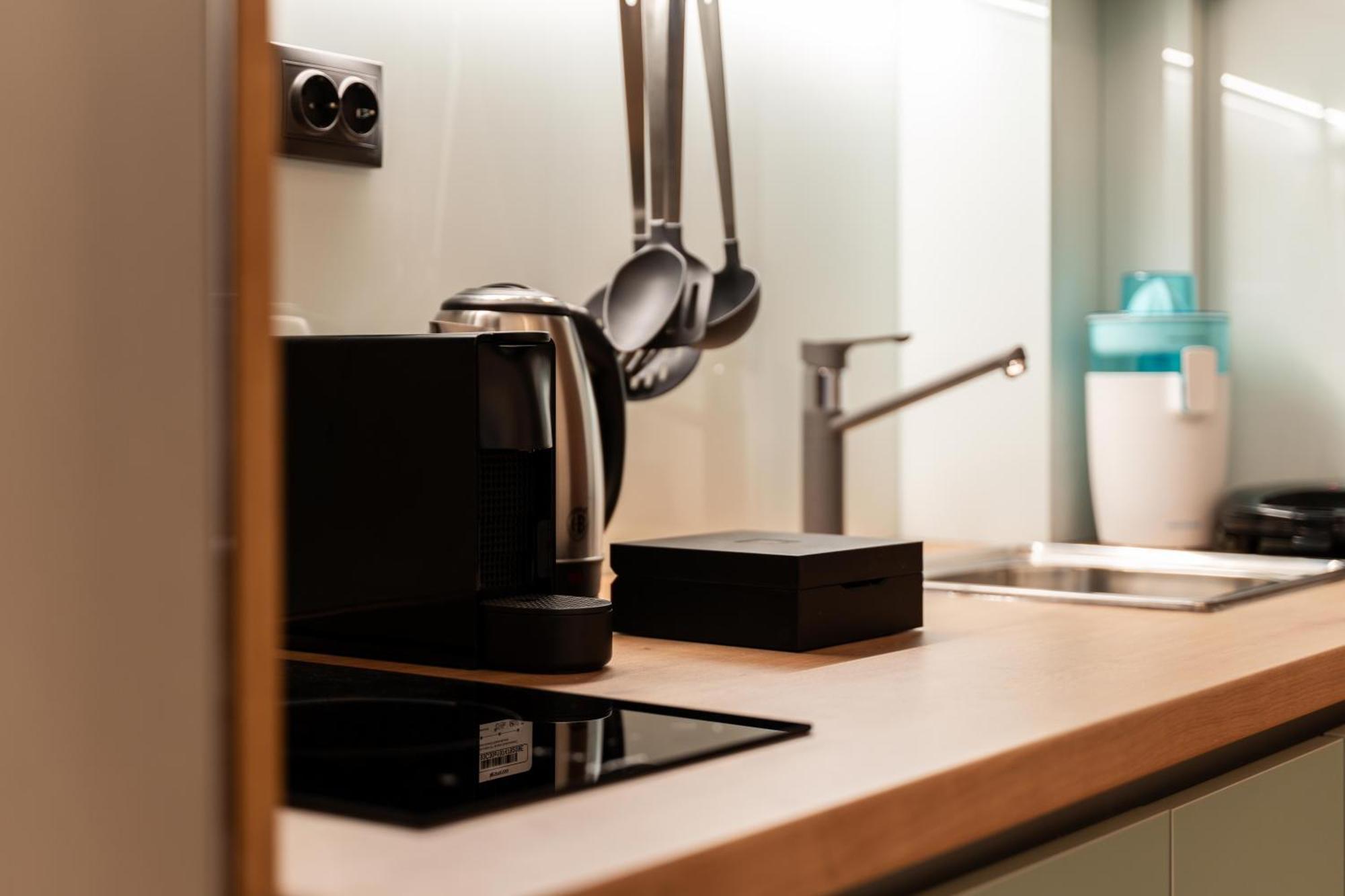 Luxury Bauhaus Athens Apartment Bagian luar foto