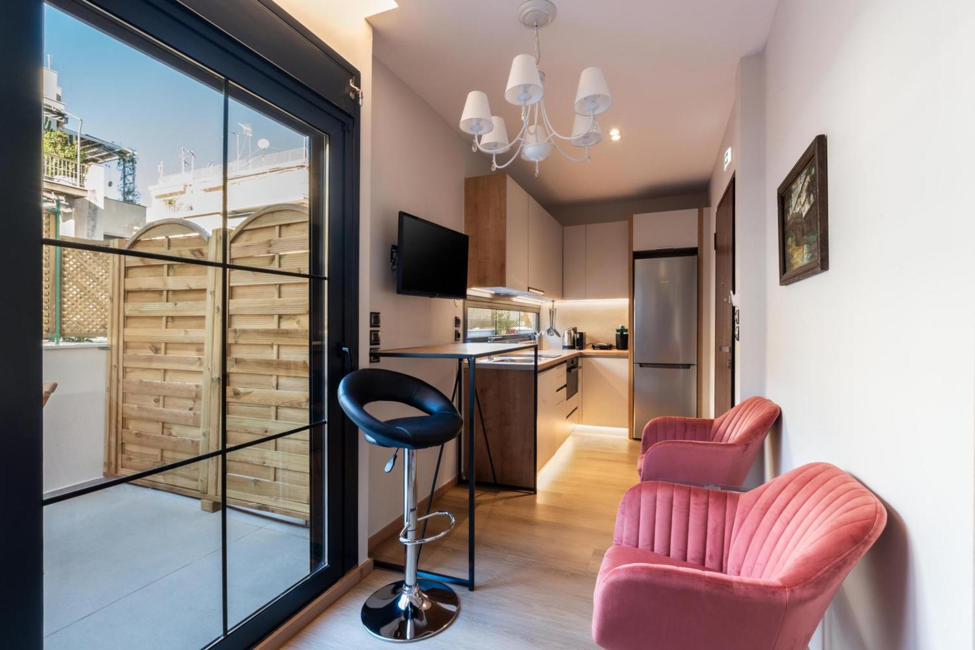 Luxury Bauhaus Athens Apartment Bagian luar foto