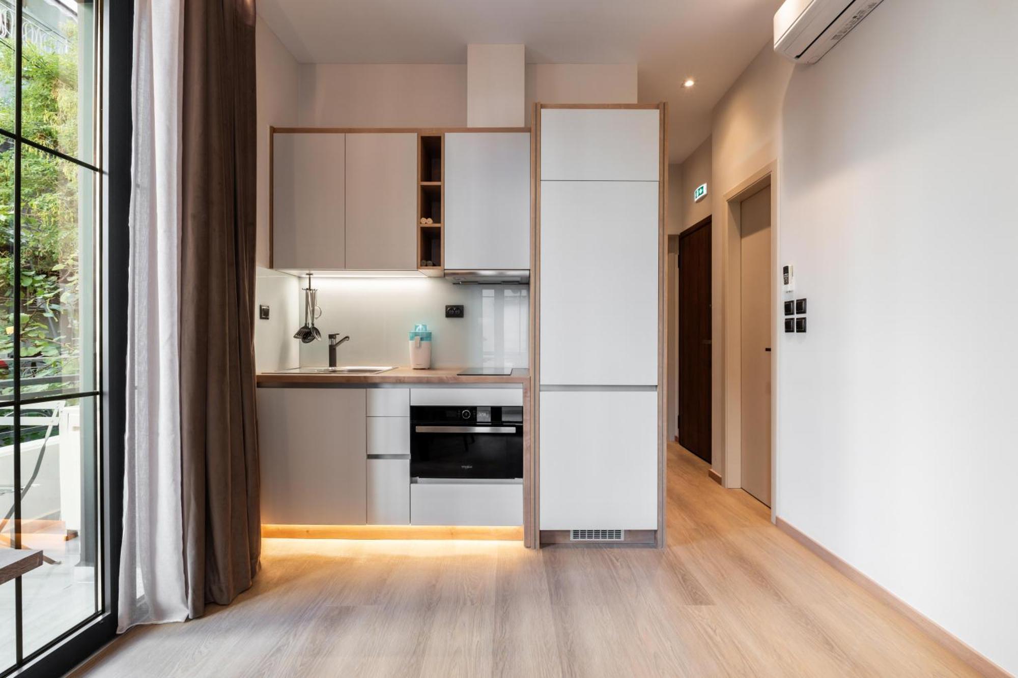 Luxury Bauhaus Athens Apartment Bagian luar foto