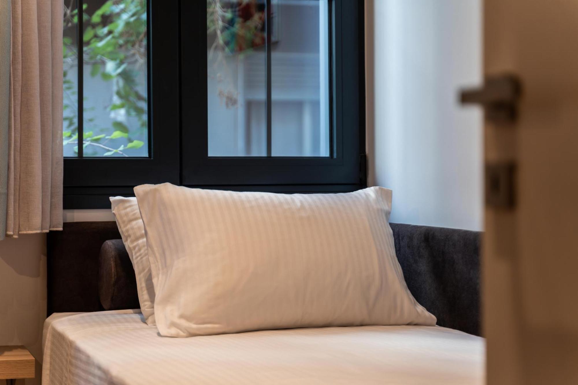 Luxury Bauhaus Athens Apartment Bagian luar foto