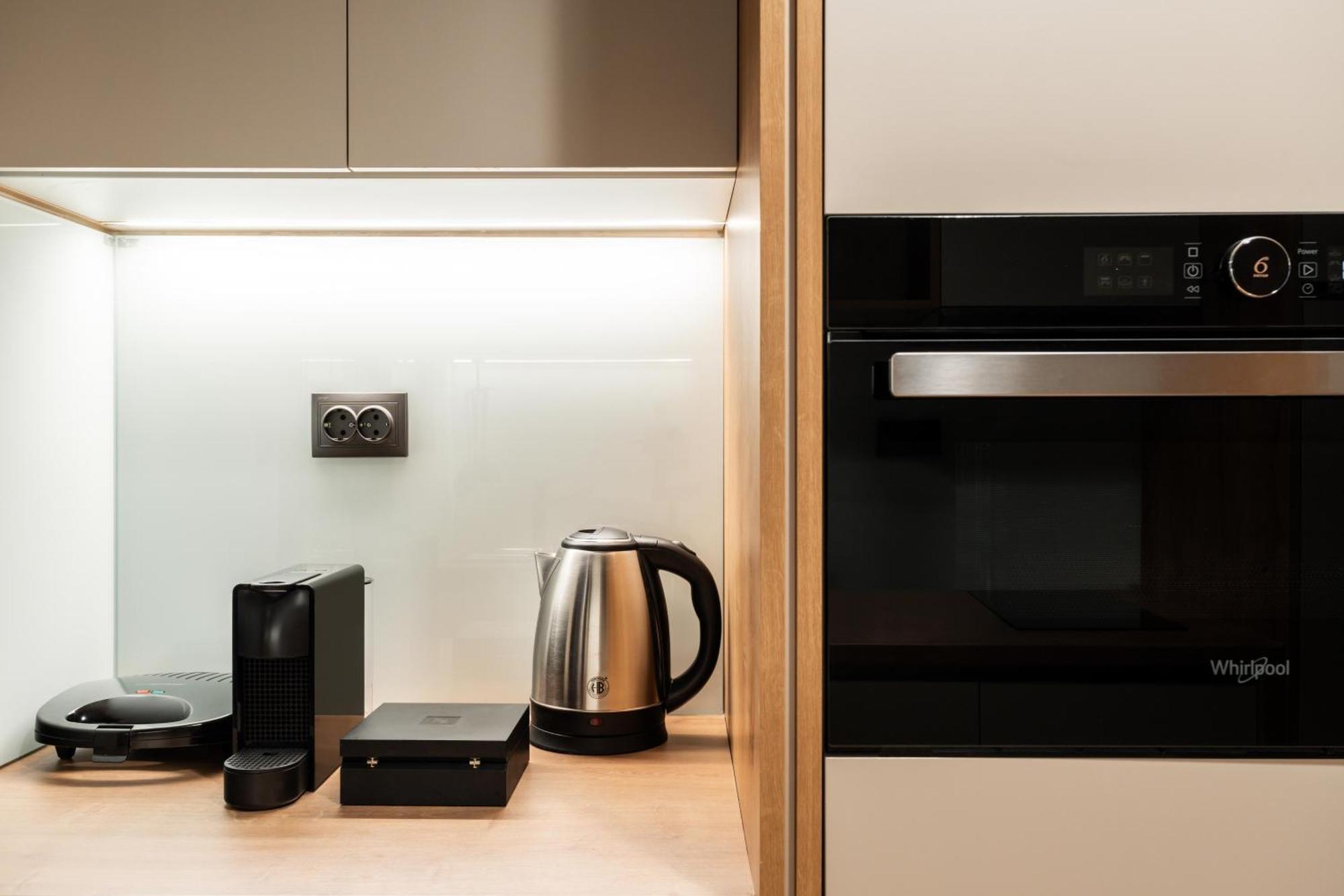 Luxury Bauhaus Athens Apartment Bagian luar foto