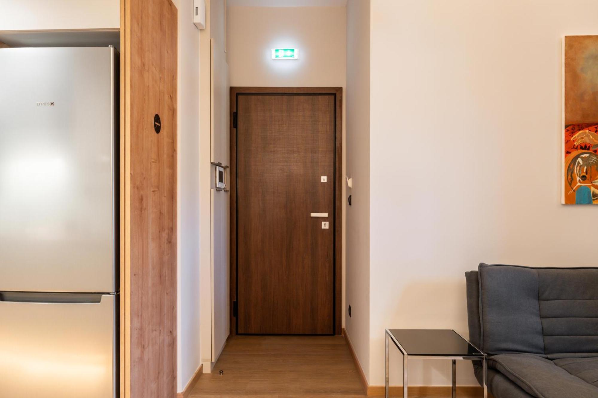 Luxury Bauhaus Athens Apartment Bagian luar foto