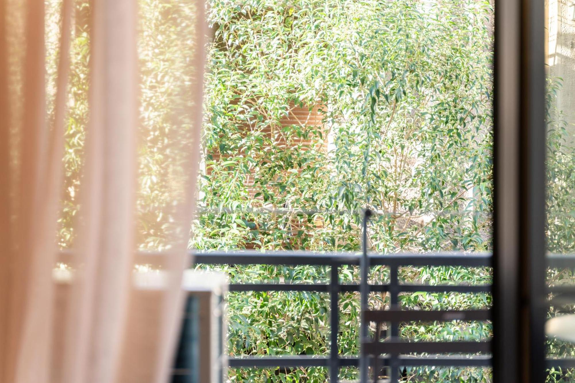 Luxury Bauhaus Athens Apartment Bagian luar foto